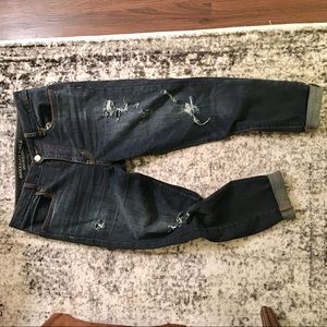 American Eagle distressed jegging